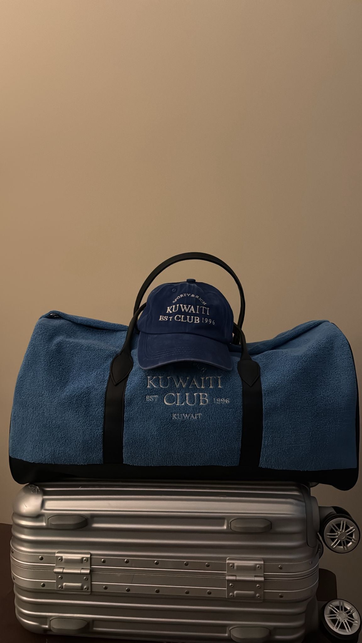 Kuwaiti club Duffle bag