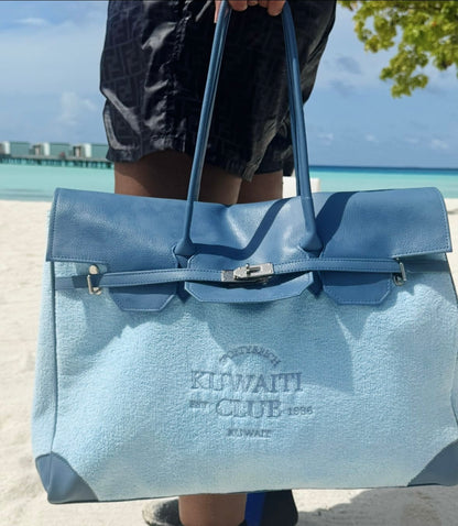Kuwaiti club tote Bag